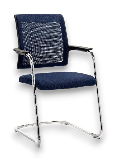 Interstuhl Joyce JC502 – Bezoekersstoel met Swingframe, Era Stoffering en Netbespannen Rug