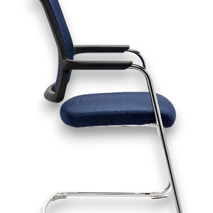 Interstuhl Joyce JC502 – Bezoekersstoel met Swingframe, Era Stoffering en Netbespannen Rug