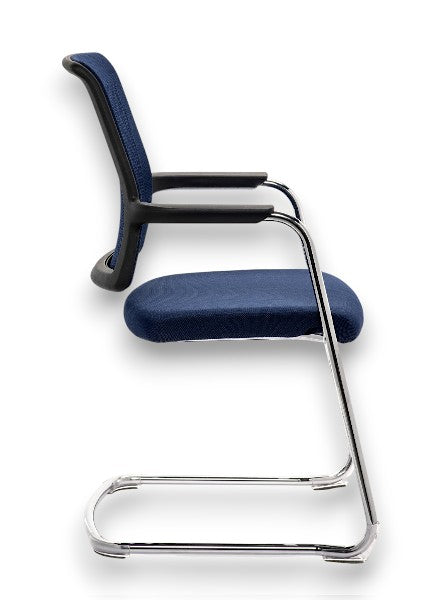 Interstuhl Joyce JC502 – Bezoekersstoel met Swingframe, Era Stoffering en Netbespannen Rug