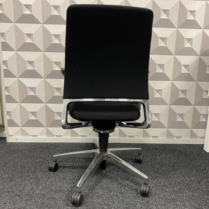 Interstuhl Vintage 17V2 – Bureaustoel met Middelhoge Rugleuning en Fame Stoffering