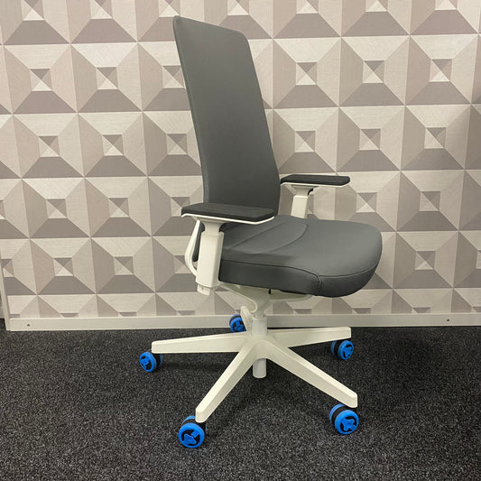 Interstuhl PURE  – Bureaustoel met Era Stoffering en Wit Onderstel